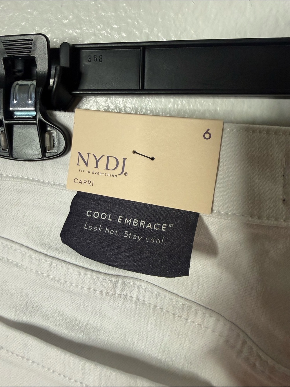 NEW NYDJ White LT Cool Embrace Joni Capri Jeans 6 - Picture 9 of 10